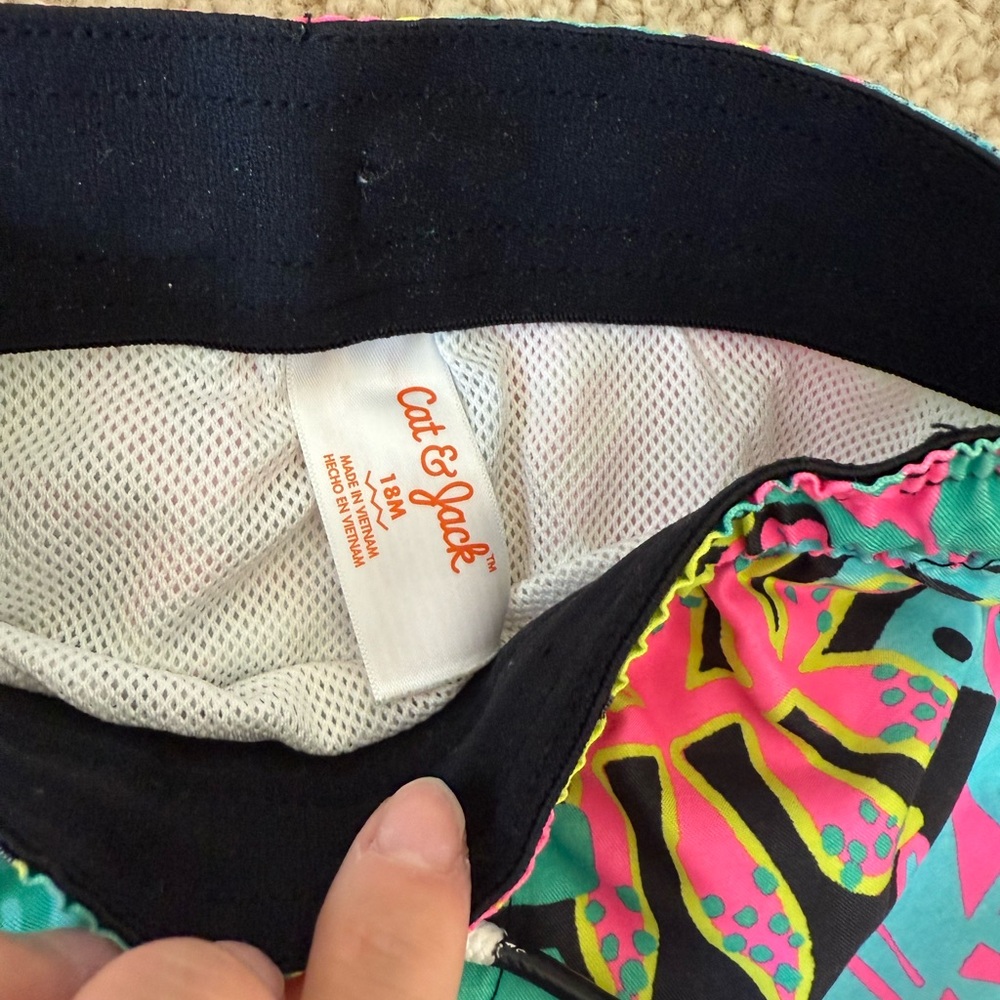 Swim trunks 18mo - Picture 3 of 3